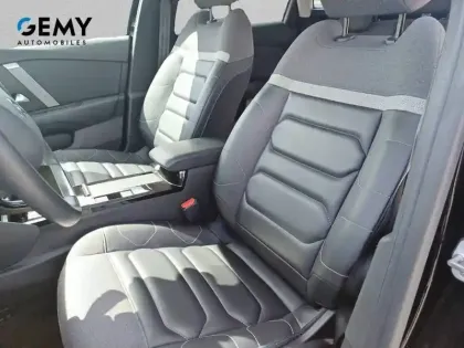 Photo 8 Citroën C4 e- 136 ch Automatique