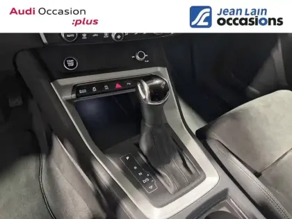 Photo 12 Audi Q3  35 TDI 150 ch S tronic 7 Quattro