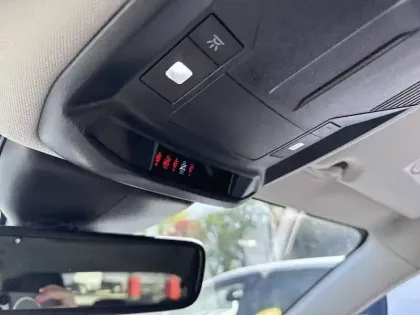 Photo 17 Peugeot 308  BlueHDi 130ch S&S EAT8