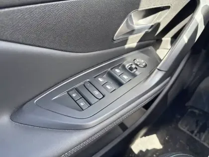 Photo 18 Peugeot 308  BlueHDi 130ch S&S EAT8