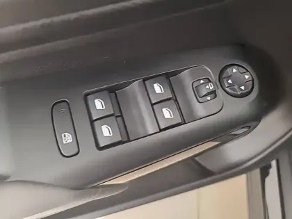 Photo 50 Citroën C5 aircross  Hybride Rechargeable 225 S&S e-EAT8