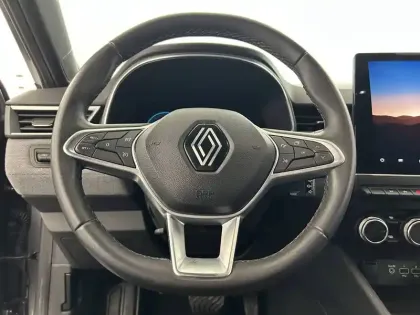 Photo 43 Renault Clio  E-Tech full hybrid 145
