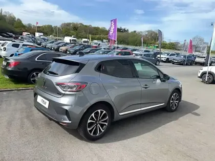 Photo 28 Renault Clio  E-Tech full hybrid 145