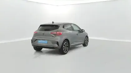 Photo 33 Renault Clio  E-Tech full hybrid 145