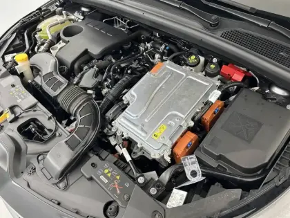 Photo 55 Renault Clio  E-Tech full hybrid 145