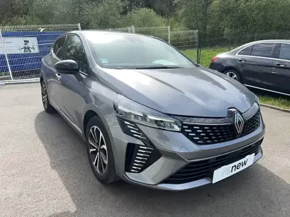 Photo 18 Renault Clio  E-Tech full hybrid 145