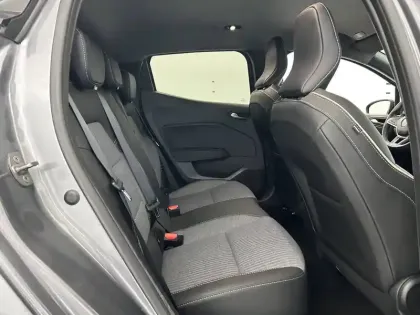 Photo 44 Renault Clio  E-Tech full hybrid 145