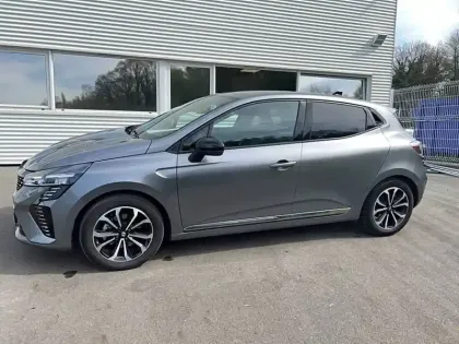 Photo 20 Renault Clio  E-Tech full hybrid 145