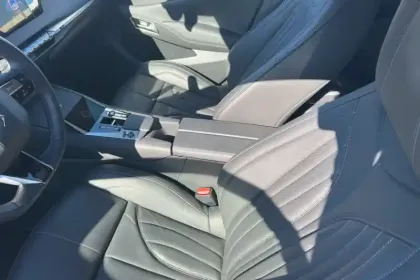 Photo 10 DS DS 4  Hybride E-Tense 225 EAT8