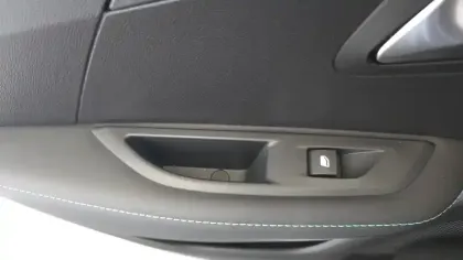 Photo 17 Peugeot 208  PureTech 100 S&S BVM6