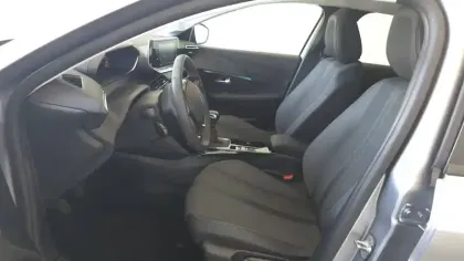 Photo 15 Peugeot 208  PureTech 100 S&S BVM6