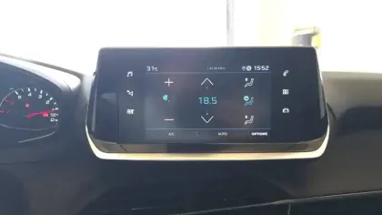 Photo 23 Peugeot 208  PureTech 100 S&S BVM6