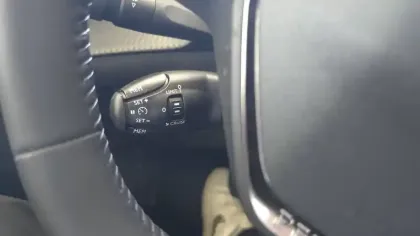 Photo 35 Peugeot 208  PureTech 100 S&S BVM6