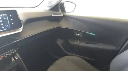 Photo 29 Peugeot 208  PureTech 100 S&S BVM6