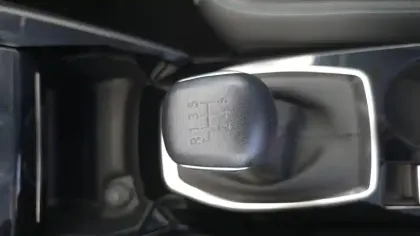 Photo 39 Peugeot 208  PureTech 100 S&S BVM6