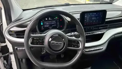 Photo 13 Fiat 500  e 95 ch