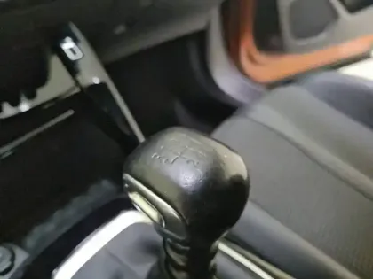 Photo 13 Peugeot 2008  BlueHDi 100 S&S BVM6