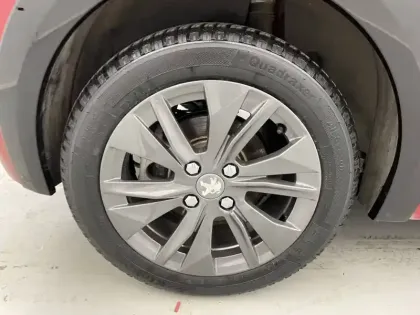 Photo 18 Peugeot 208  Electrique 50 kWh 136ch