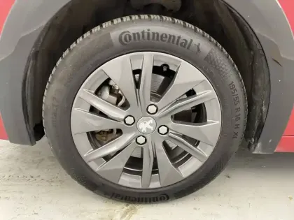 Photo 16 Peugeot 208  Electrique 50 kWh 136ch