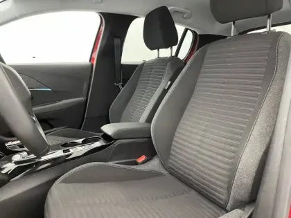 Photo 13 Peugeot 208  Electrique 50 kWh 136ch