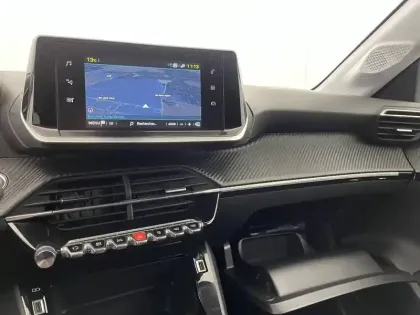 Photo 27 Peugeot 208  Electrique 50 kWh 136ch