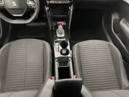 Photo 24 Peugeot 208  Electrique 50 kWh 136ch