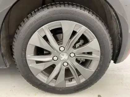 Photo 15 Peugeot 208  Electrique 50 kWh 136ch