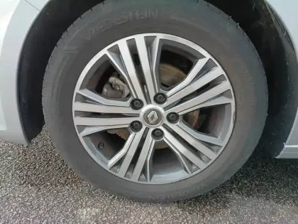 Photo 33 Renault Megane  IV Berline Blue dCi 115 EDC
