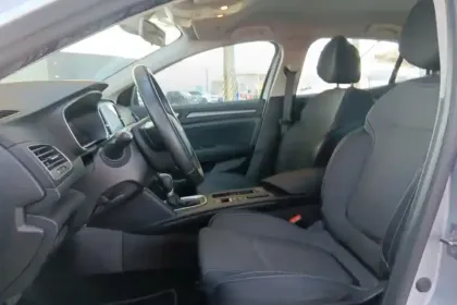 Photo 12 Renault Megane  IV Berline Blue dCi 115 EDC