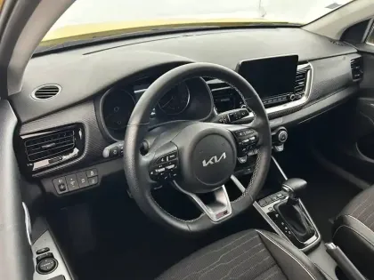Photo 23 Kia Stonic  1.0 T-GDi 120 ch MHEV DCT7