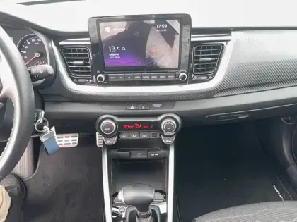 Photo 8 Kia Stonic  1.0 T-GDi 120 ch MHEV DCT7