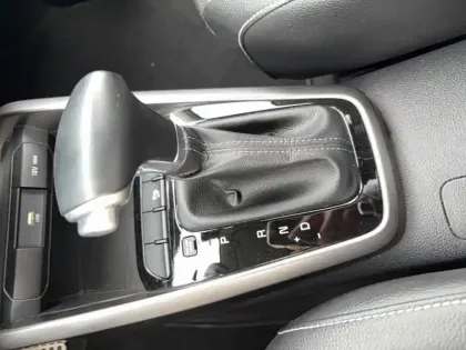 Photo 11 Kia Stonic  1.0 T-GDi 120 ch MHEV DCT7