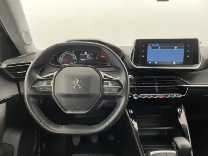 Photo 21 Peugeot 2008  PureTech 100 S&S BVM6