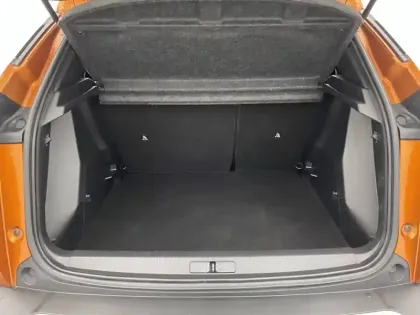 Photo 12 Peugeot 2008  PureTech 100 S&S BVM6