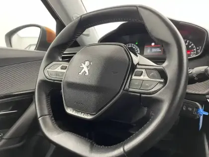 Photo 28 Peugeot 2008  PureTech 100 S&S BVM6