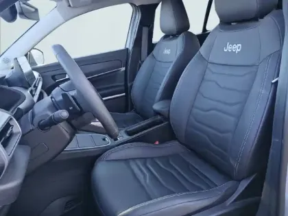 Photo 10 Jeep Avenger  1.2 Turbo T3 100 ch e-Hybrid BVR6