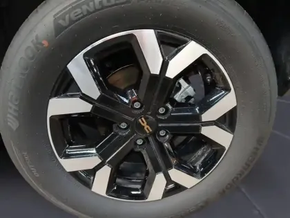 Photo 8 Dacia Duster  Hybrid 140