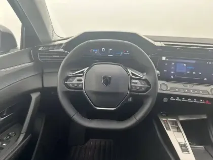 Photo 8 Peugeot 308  Hybrid 145 e-DCS6