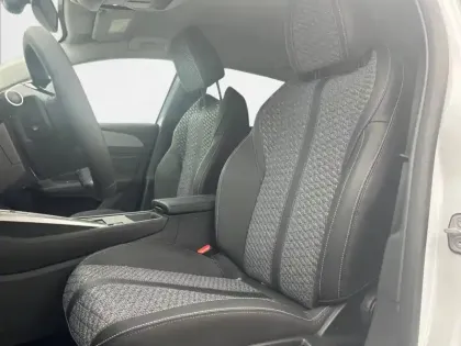 Photo 10 Peugeot 308  Hybrid 145 e-DCS6