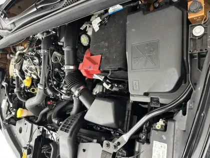 Photo 36 Renault Captur  TCe 140 - 21