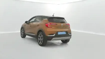 Photo 12 Renault Captur  TCe 140 - 21