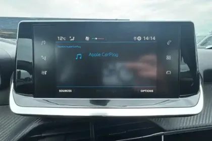 Photo 23 Peugeot 208  PureTech 100 S&S BVM6