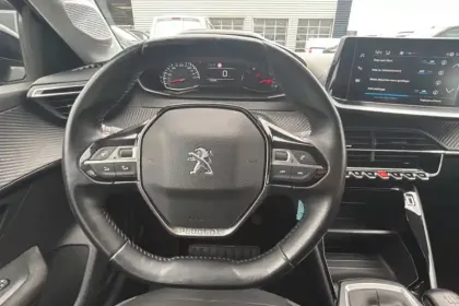 Photo 16 Peugeot 208  PureTech 100 S&S BVM6