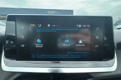 Photo 22 Peugeot 208  PureTech 100 S&S BVM6