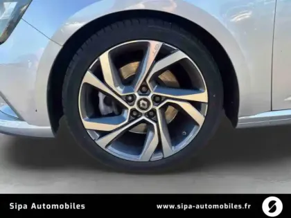 Photo 8 Renault Megane Mégane IV Estate dCi 165 Energy EDC