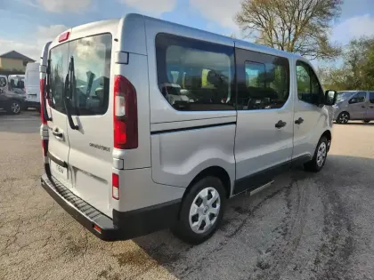 Photo 5 Renault Trafic  L1 dCi 150 Energy S&S