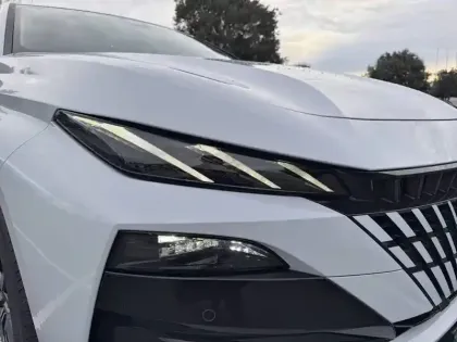 Photo 15 Peugeot 308  Hybrid 145 e-DCS6