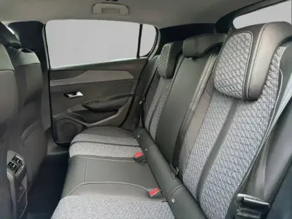 Photo 11 Peugeot 308  Hybrid 145 e-DCS6