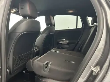 Photo 41 Mercedes GLA  200 7G-DCT