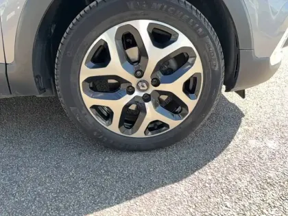 Photo 18 Renault Captur  TCe 120 Energy